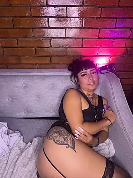 The_Bratzz_ Chat XXX live