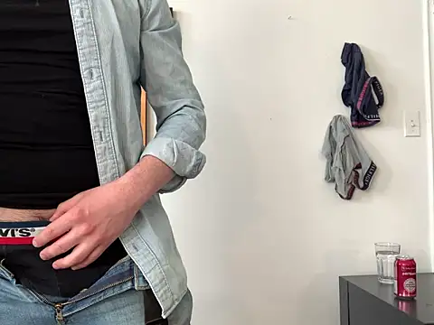 KalebSnow Show in webcam