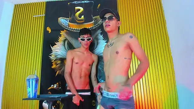 Guys_Latino_Hot Webcam show