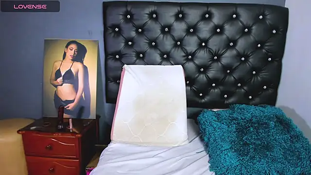 catalinamuss_ élő XXX-chatje