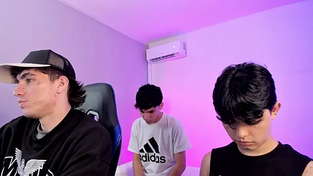 Handsomeboyss19 webcam show