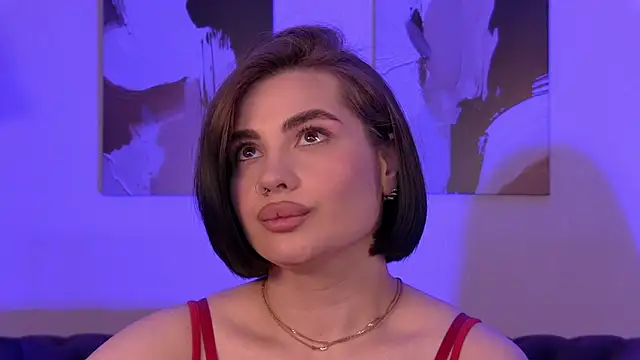 Chat XXX en directo de AdrianaToress