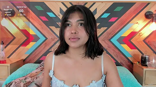 NaiirobiSwan – Live XXX-chat