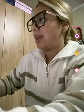 Chat XXX en directo de Miabonnett_