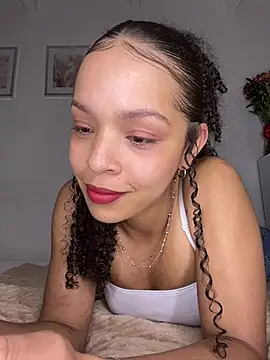 Chat XXX ao vivo de Yasmin777_