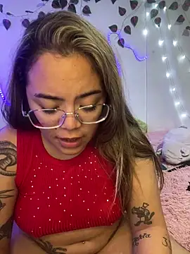 Lindalatina2001 – Naživo XXX chat