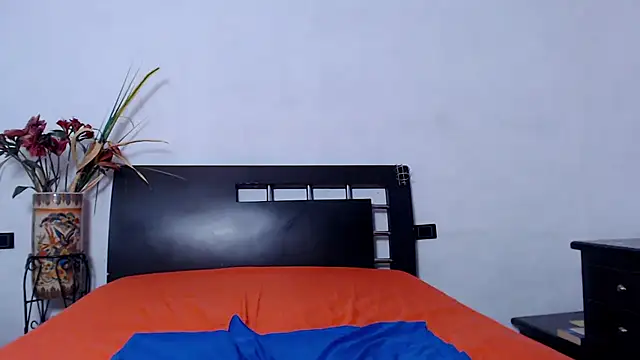 Chat XXX ao vivo de AikoTailor