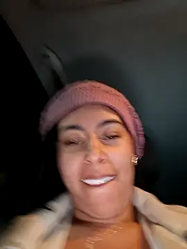 Luianna live XXX chat