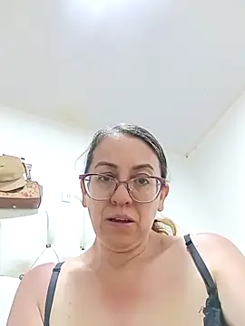 miss_hanna07 Adlı Modelin Canlı XXX Sohbeti