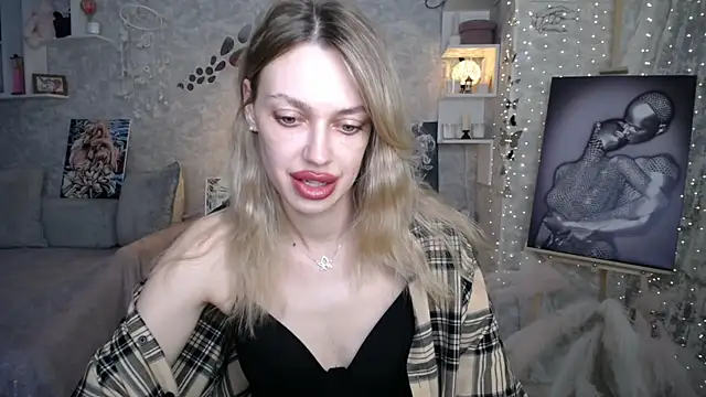 NickyAdamidi Adlı Modelin Canlı XXX Sohbeti