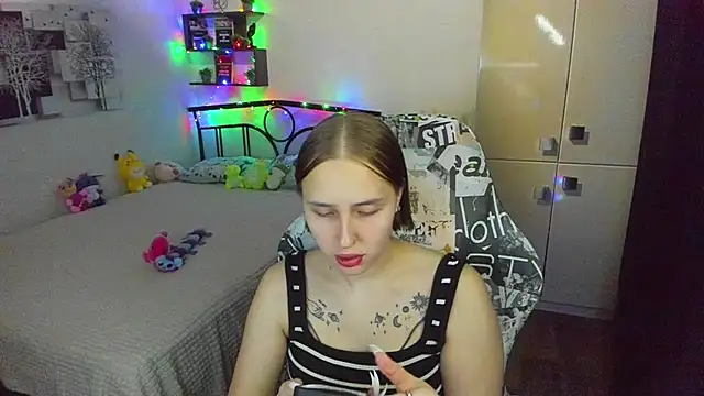 แชท XXX สดของ CrazyBitchInLace