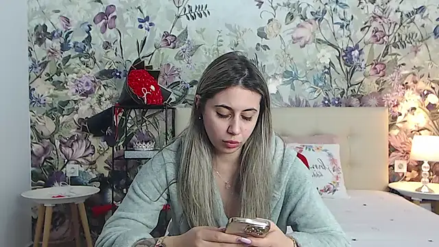 RoseDiamond06's Live XXX Chat