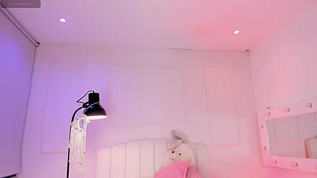 دردشة Doll_Isa_ الجنسية المباشرة