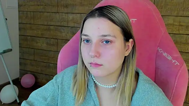 TinnaBurton Live XXX-chat