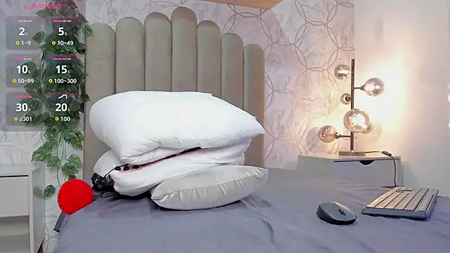 zoejenner_ Adlı Modelin Canlı XXX Sohbeti