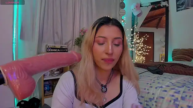 cuteweed420 – Naživo XXX chat
