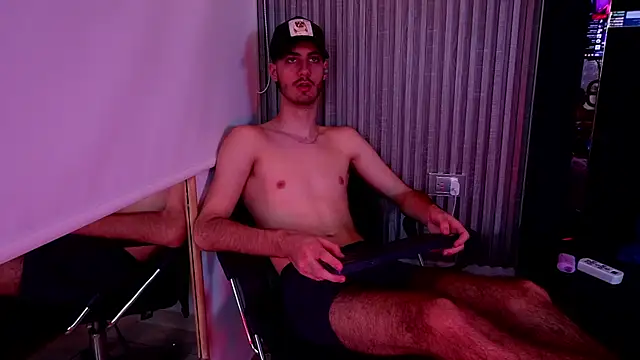 Enzo_Crown Live XXX-Chat