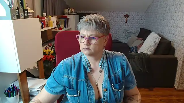 bigtits4you live XXX chat