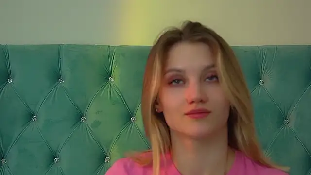 StacyEvances live XXX chat