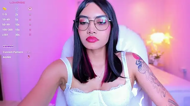 AzuraKindong's Live XXX Chat