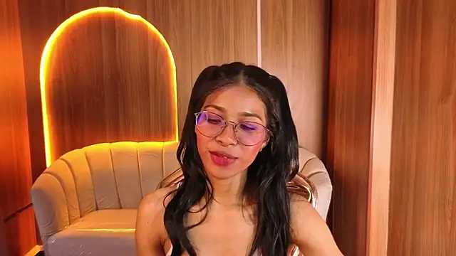 Alina_b_ Chat XXX in diretta