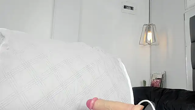 Kataleya_west élő XXX-chatje