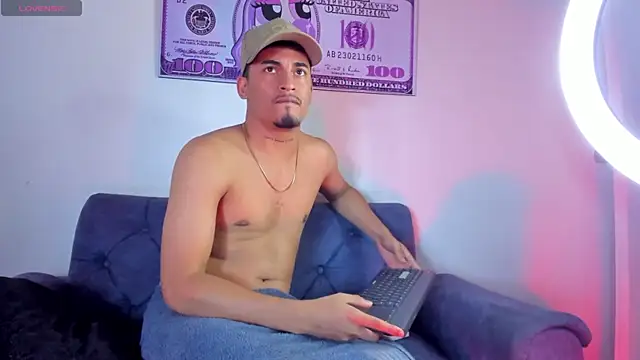 Ares_DAMM élő XXX-chatje