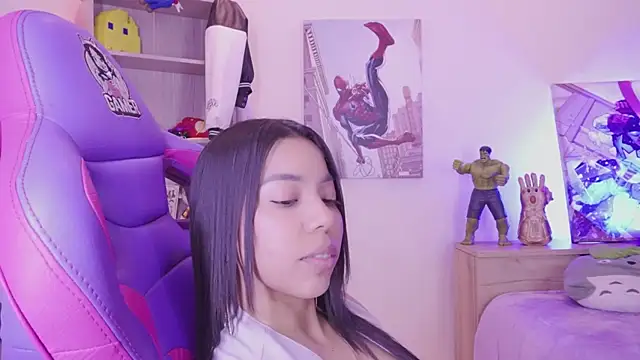 madelyn_rose_ élő XXX-chatje