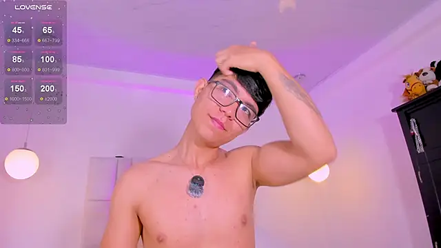 Chat XXX en directo de CodyTwink