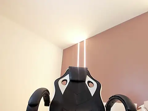 Онлайн чат XXX zoee_zi