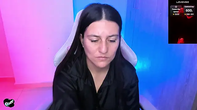 Saskyaa Live XXX-Chat