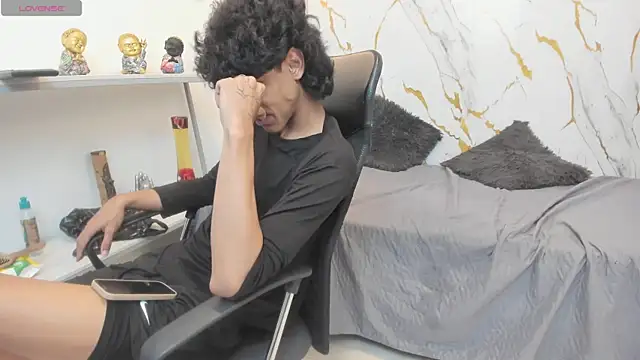 Zayn_Fox32 webkamerás műsora
