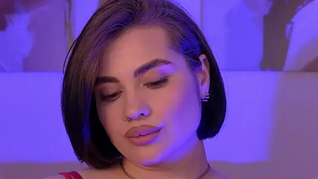 AdrianaToress' Live XXX Chat