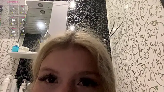ShontaWasilko's Live XXX Chat