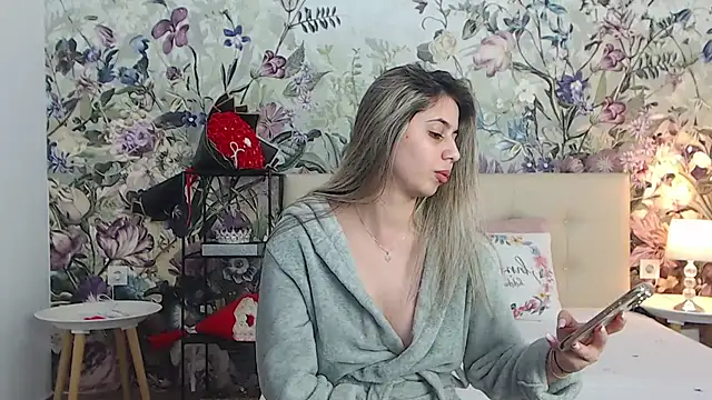 RoseDiamond06: онлайн-секс-чат