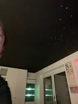 Just-Lilly Chat XXX live