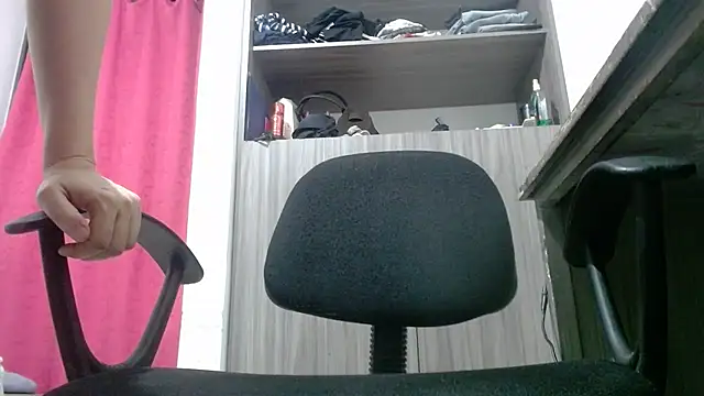 nicolle_milf1978 Adlı Modelin Canlı XXX Sohbeti