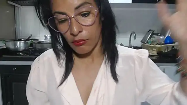 kateleyagrey's Live XXX Chat