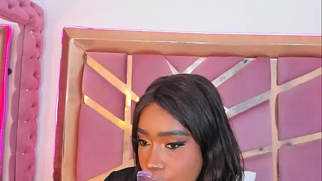 Britanymooree's Live XXX Chat