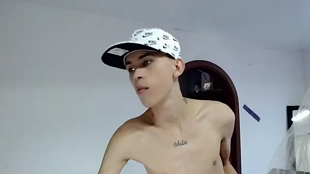 Czat XXX na żywo – charlot_jostin