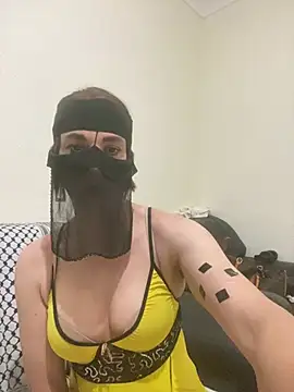 Show modela Ashwak_trans na web-kameri