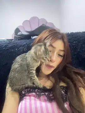 Chat +18 de DAKOTA_SAKURA ao vivo