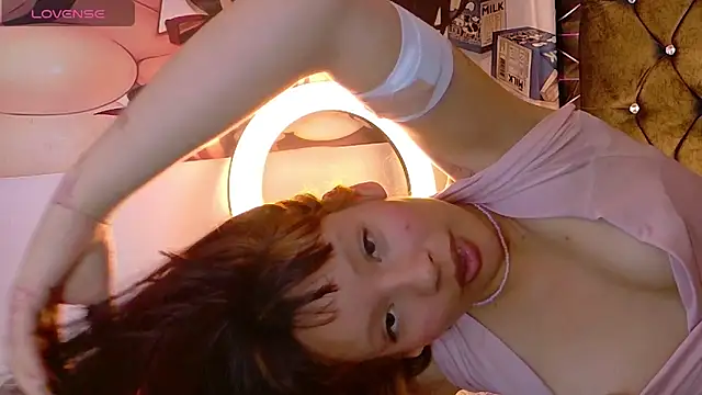 Ameliiiee Show in webcam