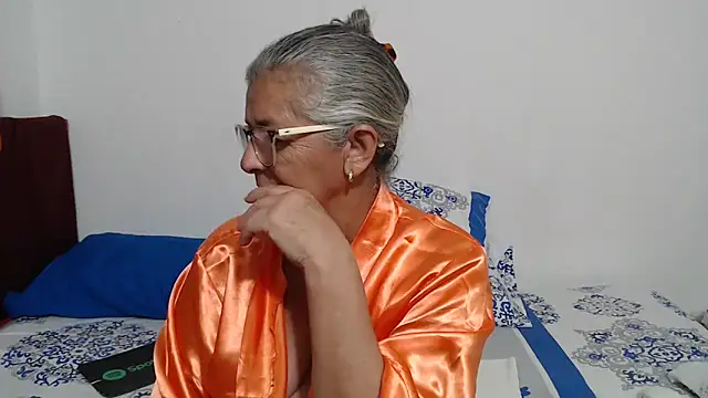 candy_mature_ live XXX chat