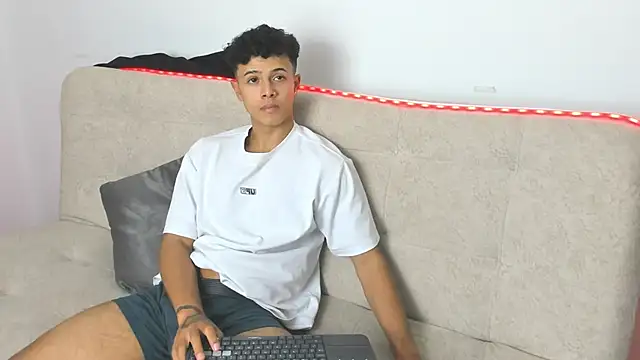 _Alex_Colton Live XXX-Chat
