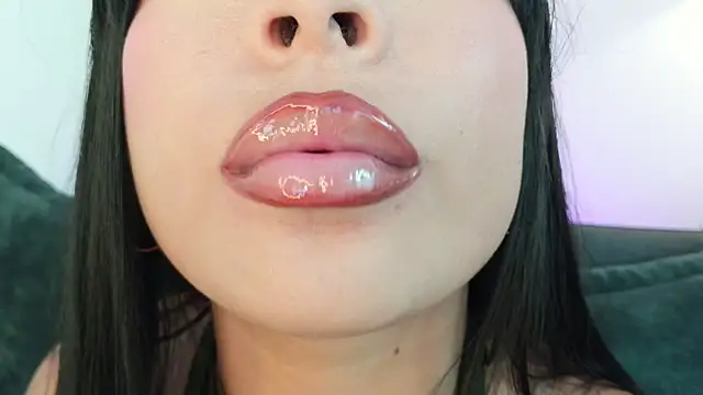 Czat XXX na żywo – mia_roux1