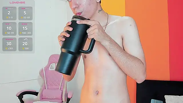 Онлайн чат XXX Rowan_Cley