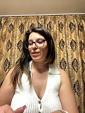 NadiraNoor Adlı Modelin Canlı XXX Sohbeti