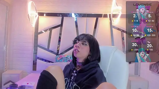 NaniiSisy Chat XXX live