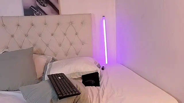 Isabella-lux's Live XXX Chat